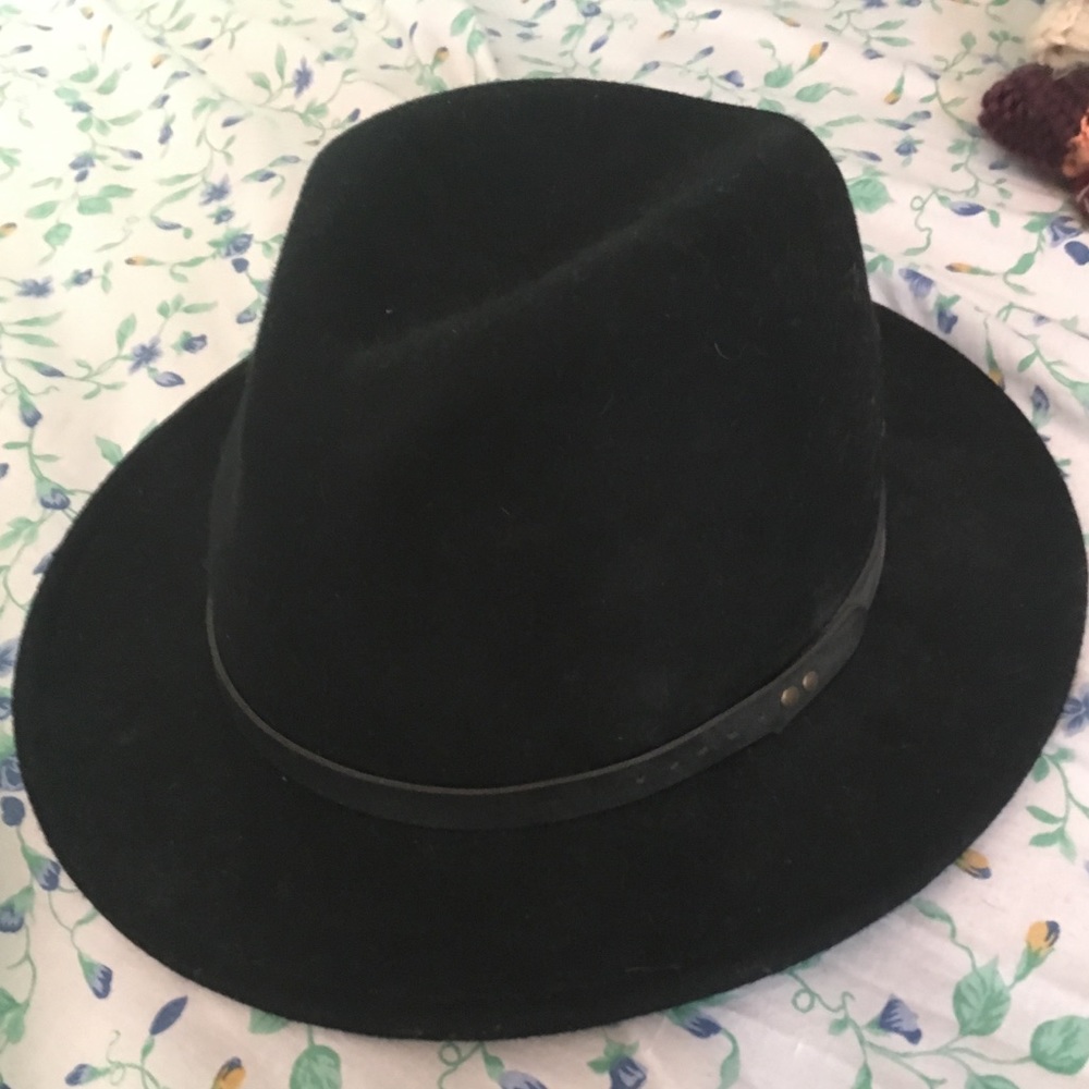 UO Black Hat